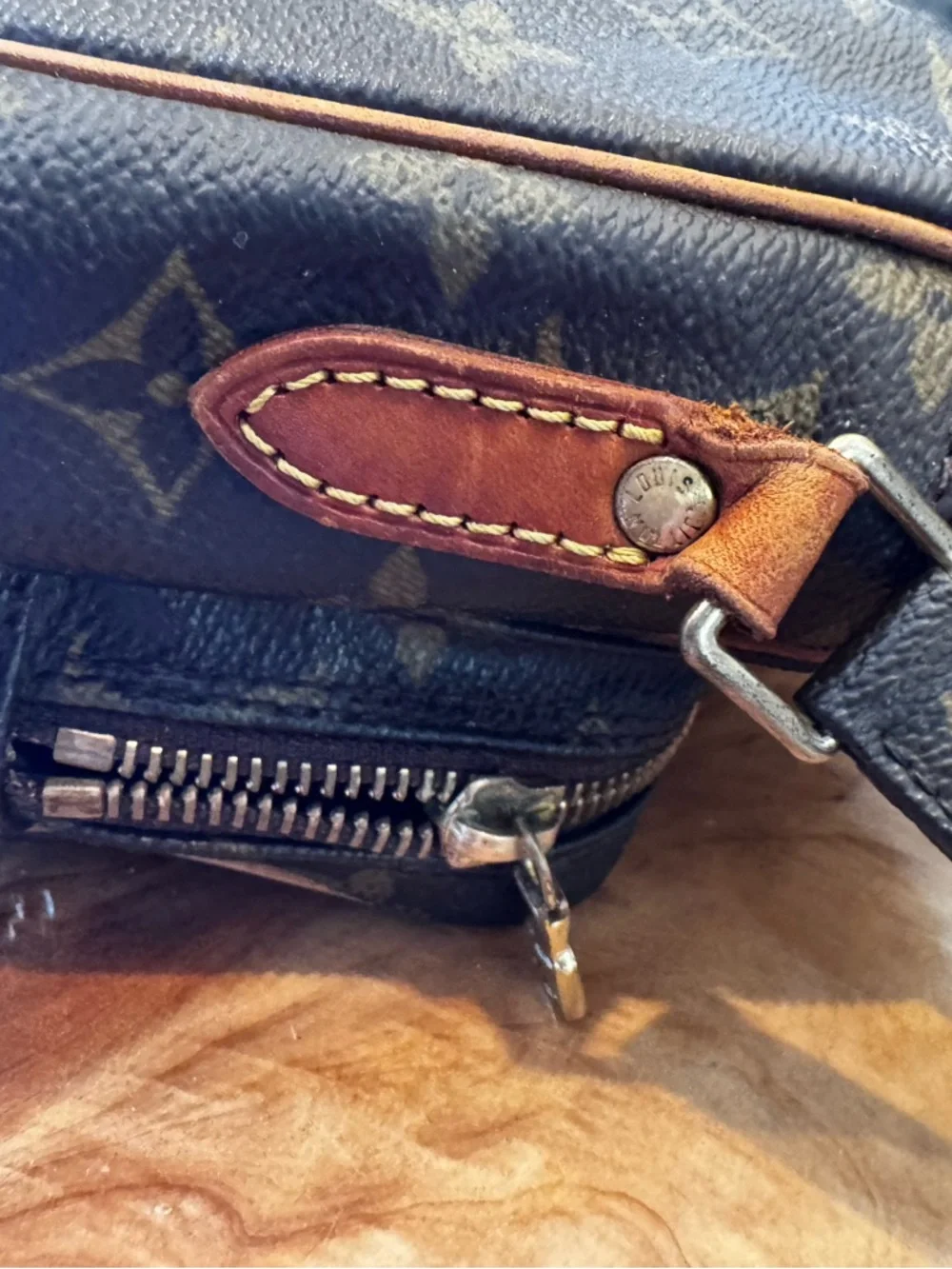 Louis Vuitton Crossbody monogram bag DANUBE vintage 2003 - Picture 16 of 17